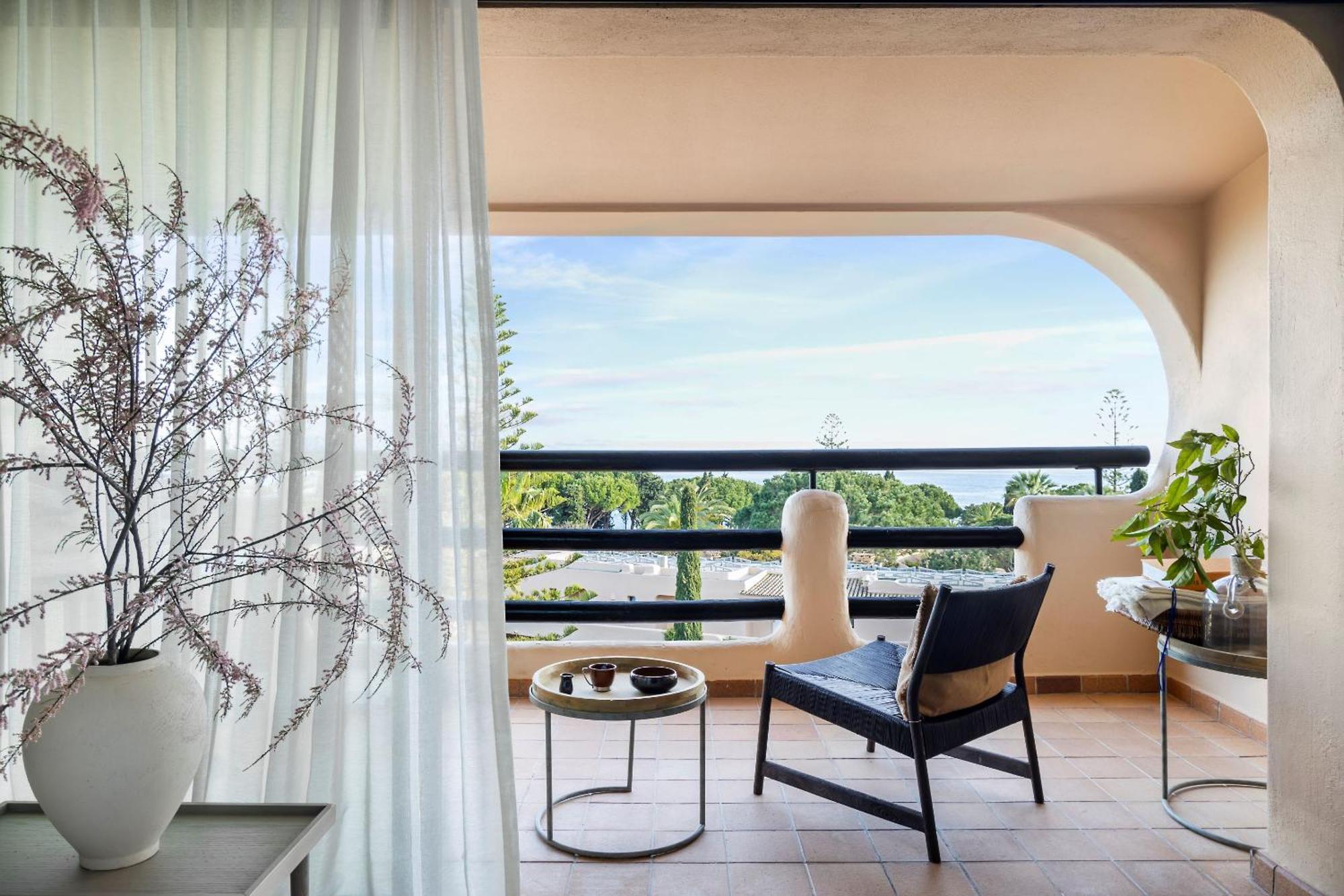 维拉劳拉塔拉萨度假酒店 Armação de Pêra 外观 照片 A balcony
