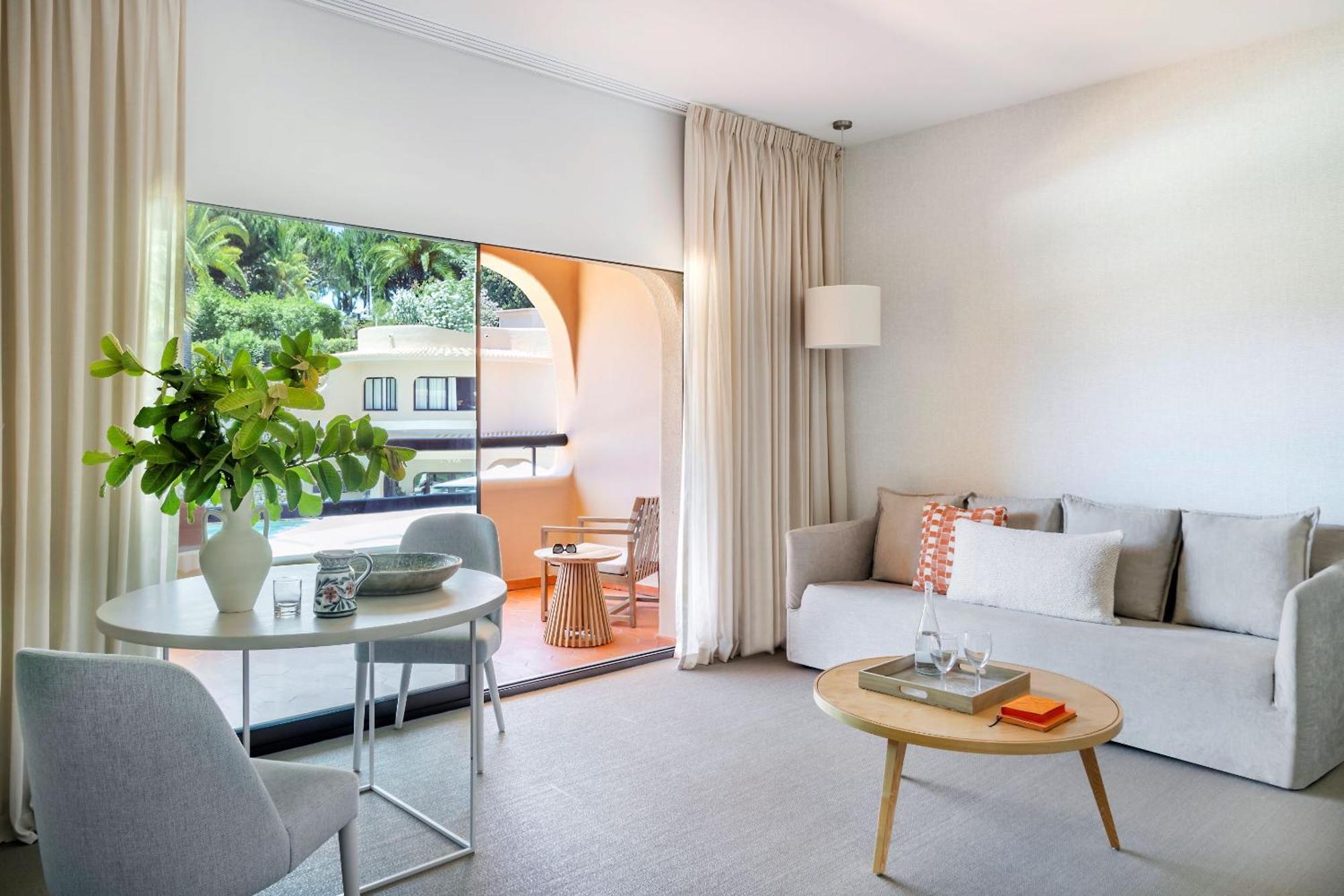 维拉劳拉塔拉萨度假酒店 Armação de Pêra 外观 照片 A suite at the Hotel