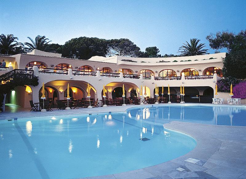 维拉劳拉塔拉萨度假酒店 Armação de Pêra 外观 照片 The hotel's main pool